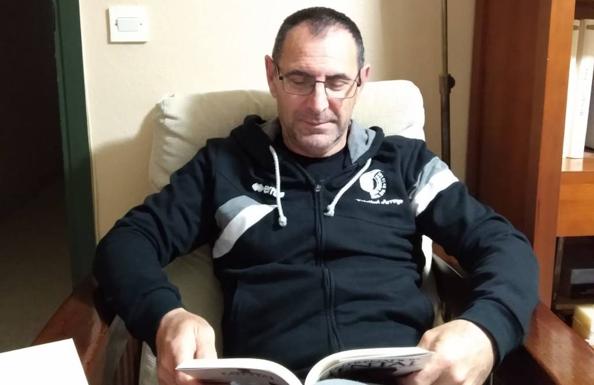 Adolfo Gómez, entrenador del Extremadura Arroyo de voleibol. 