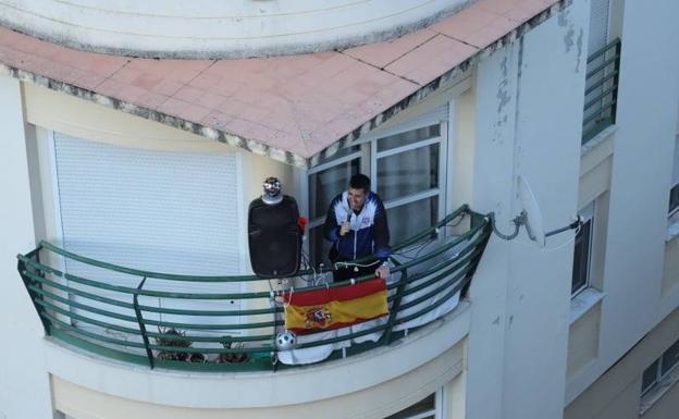 Imagen principal - Momentos de algunos homenajes. 