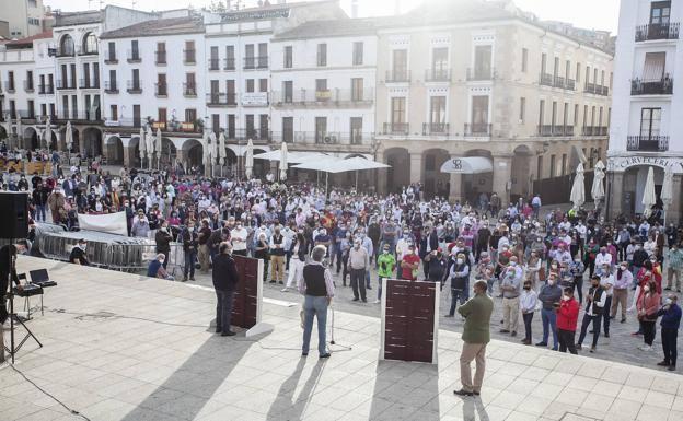 Acto de este sábado celebrado en la Plaza Mayor de Cáceres.