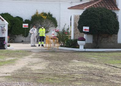 Imagen secundaria 1 - Menos visitas que en años anteriores en Los Santos del año del coronavirus