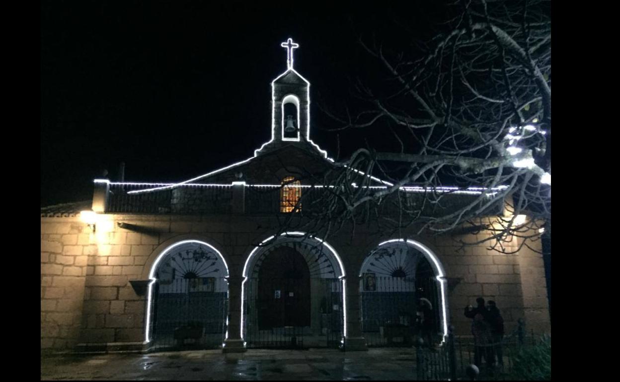 Nueva iluminación navideña de la ermita. 