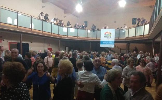 Imagen principal - Baile y sorteo. 