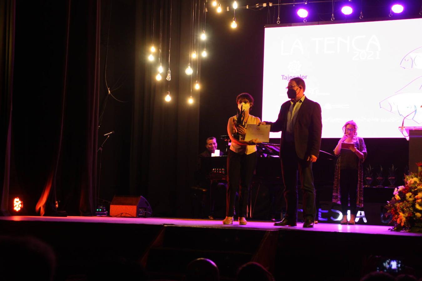Foto de familia de los premiados y autoridades. 