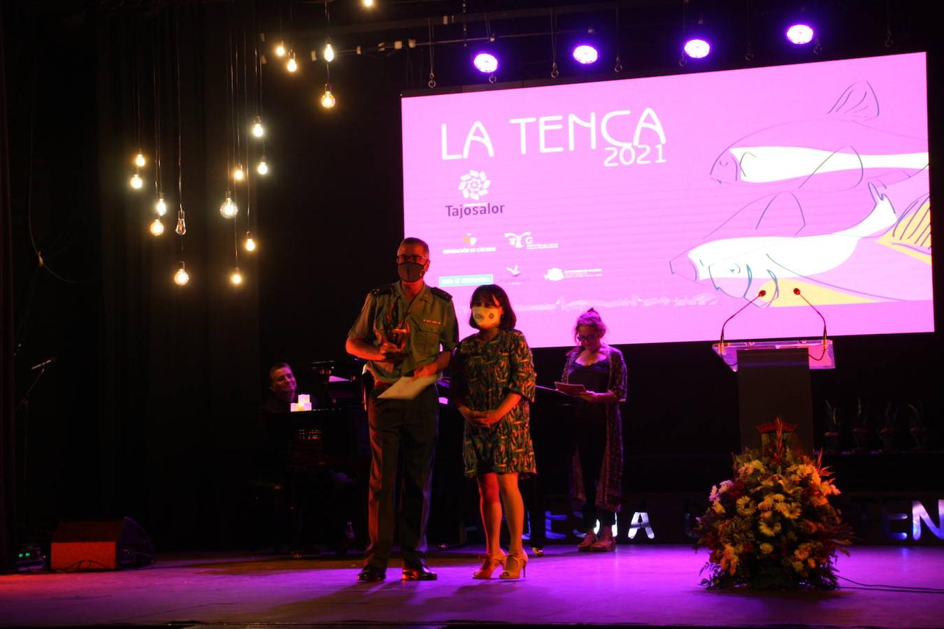Foto de familia de los premiados y autoridades. 