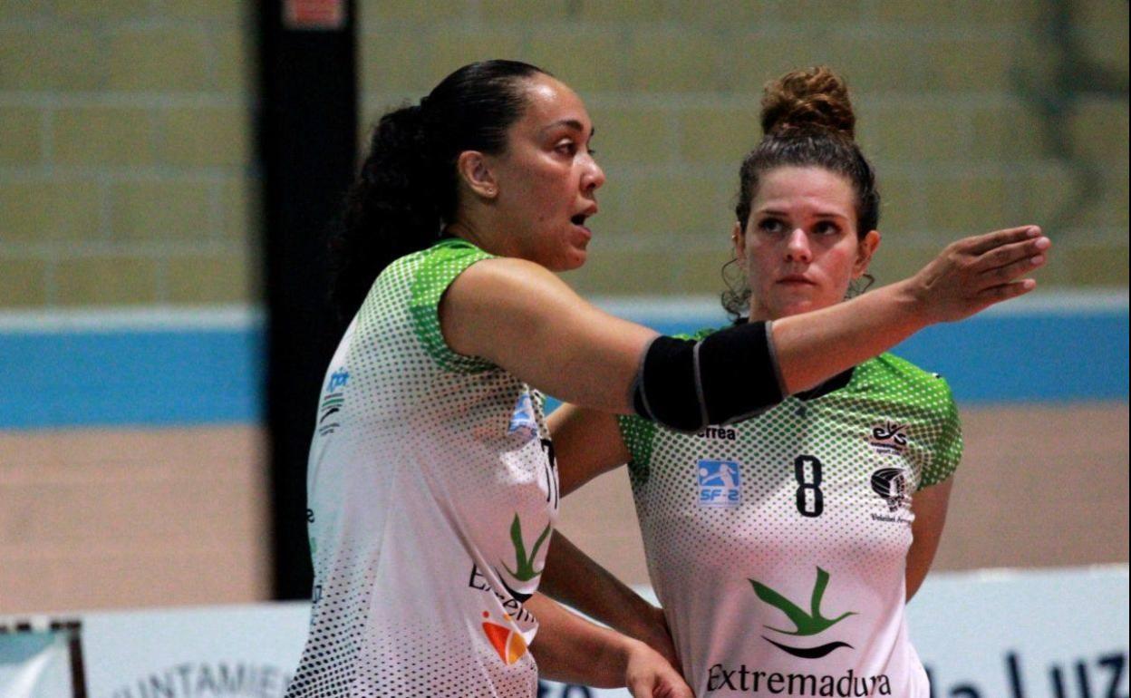 Flavia Lima conversa con Annita del Nero. 