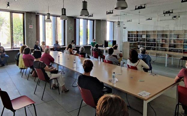 Encuentro con el autor. 