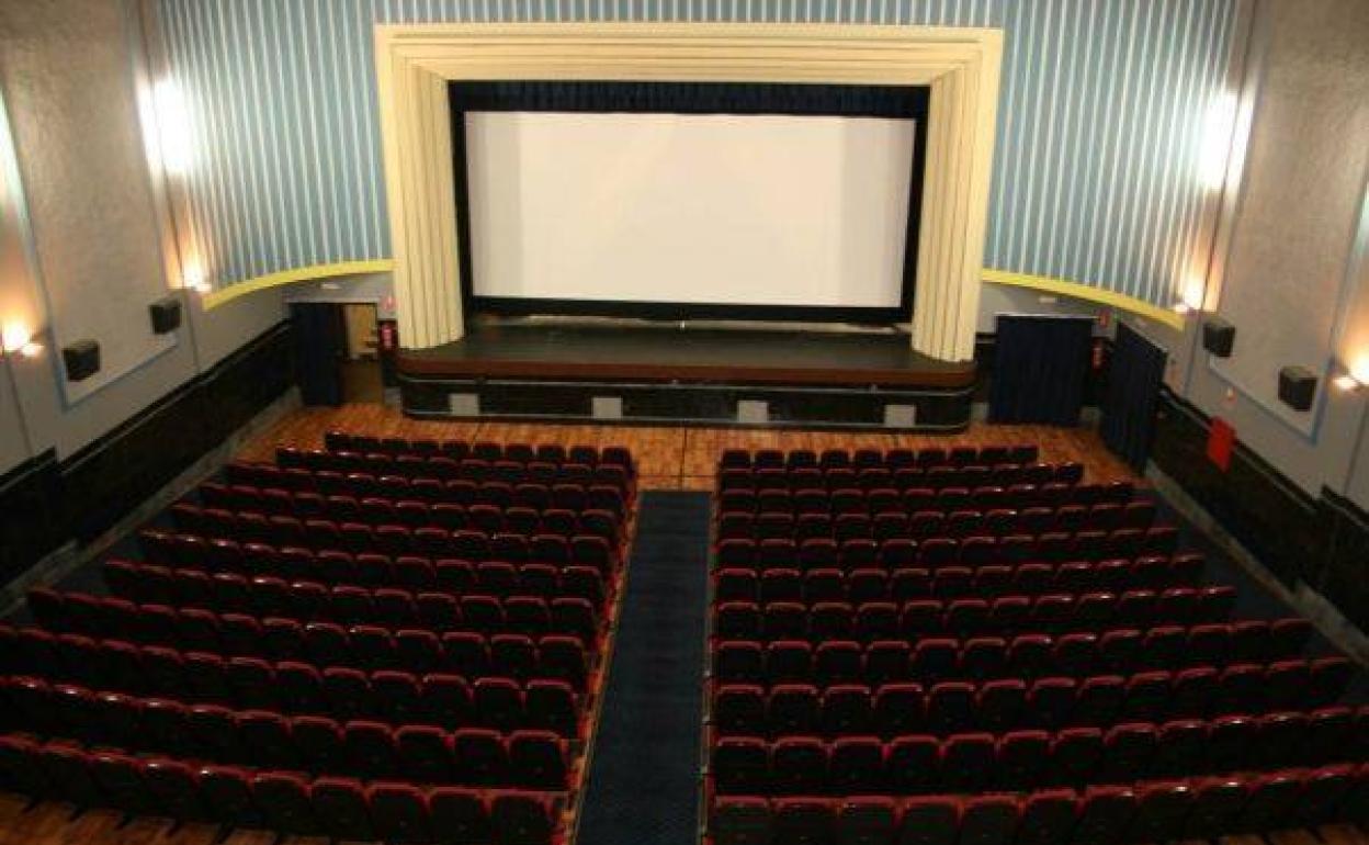 Cine-Teatro municipal de Arroyo de la Luz. 