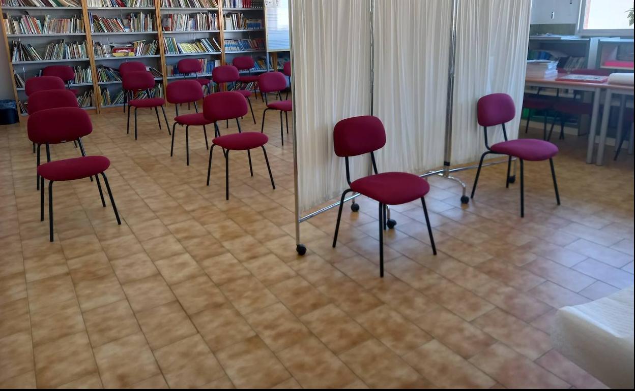 Sala de vacunación en la biblioteca del Pozo. 