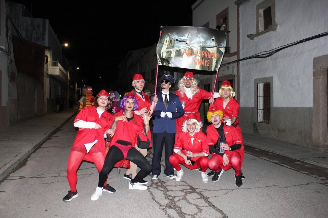 Desfile de adultos.