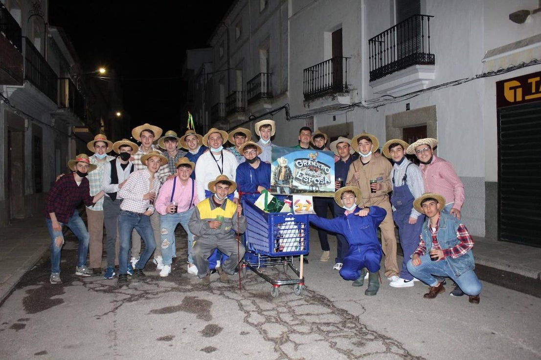 Desfile de adultos.
