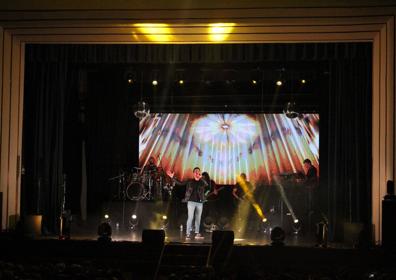 Imagen secundaria 1 - 'Eternal Mecano' puso el broche de oro a las fiestas de Semana Santa