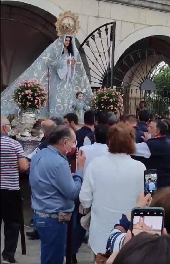 Fotos: Bajada y subida de la Virgen de la Luz