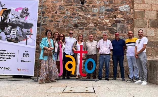 Imagen principal - La alfarería arroyana se promociona en JATO