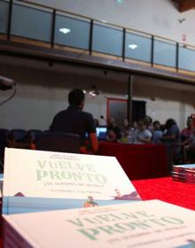 Imagen secundaria 2 - Presentado el cuento 'Vuelve pronto, ¡Te echamos de menos¡'