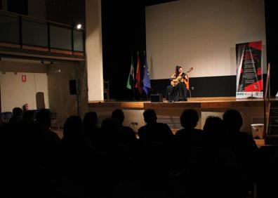 Imagen secundaria 1 - Grandes guitarristas participaron en el ciclo de conciertos del Festival Internacional de Guitarra de Arroyo de la Luz