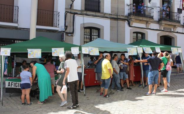 Imagen principal - Stand del Extremadura Arroyo, 