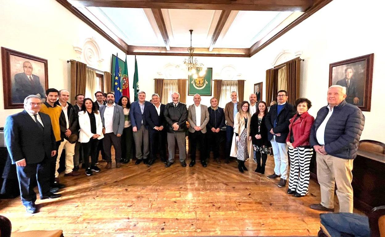 Asistentes a la firma. 