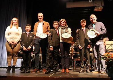Imagen secundaria 1 - La Banda de Música de Arroyo de la Luz recorre sus 10 años de historia