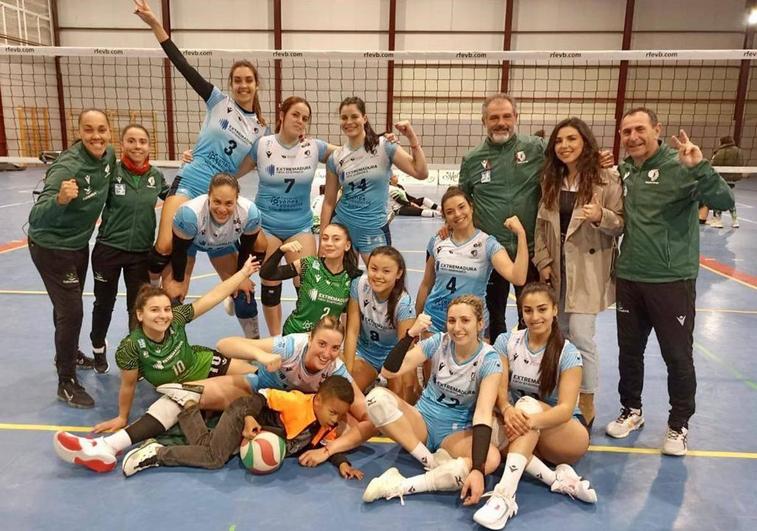 El Extremadura Arroyo jugará la fase de ascenso tras vencer 0-3 a Almendralejo