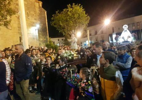 Imagen secundaria 1 - Llegada de la Virgen de la Luz a la localidad.