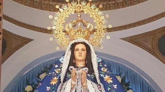 La Virgen de la Luz estrena manto
