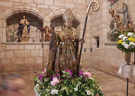 Imagen secundaria 1 - San Gregorio, patrón de los arroyanos, procesiona por las calles de la localidad