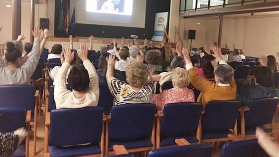 Gran participación en la dos sesiones de las jornadas 'Estamos Contigo 016'