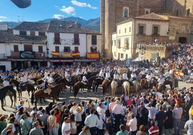 Imagen principal - Fotografía de archivo de la anterior edición celebrada en Cáceres.