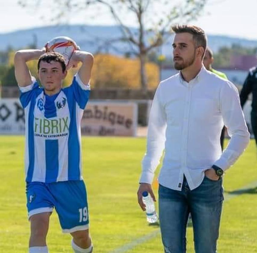 «Me gusta que mi equipo sea ordenado en defensa y atrevido y anárquico cuando ataca»