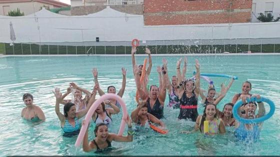 La natación para adultos se amplía una semana más
