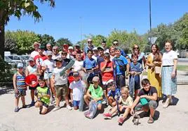 Participantes junto a las autoridades.