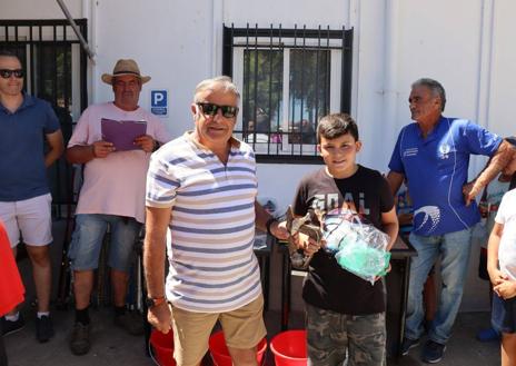 Imagen secundaria 1 - Entrega del primer, segundo y tercer premio.