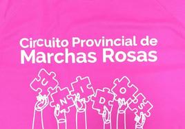 La AECC de Arroyo de la Luz presenta las nuevas camisetas para la Marcha Rosa