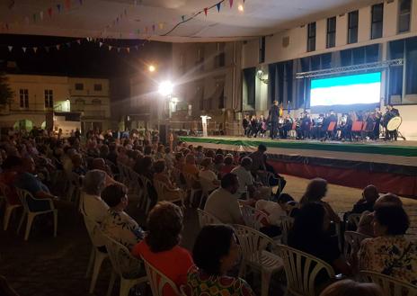 Imagen secundaria 1 - Banda de Música Municipal de Arroyo de la Luz.