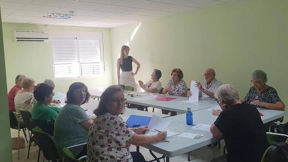La Universidad Popular acoge un taller para ejercitar y mantener la memoria en personas mayores