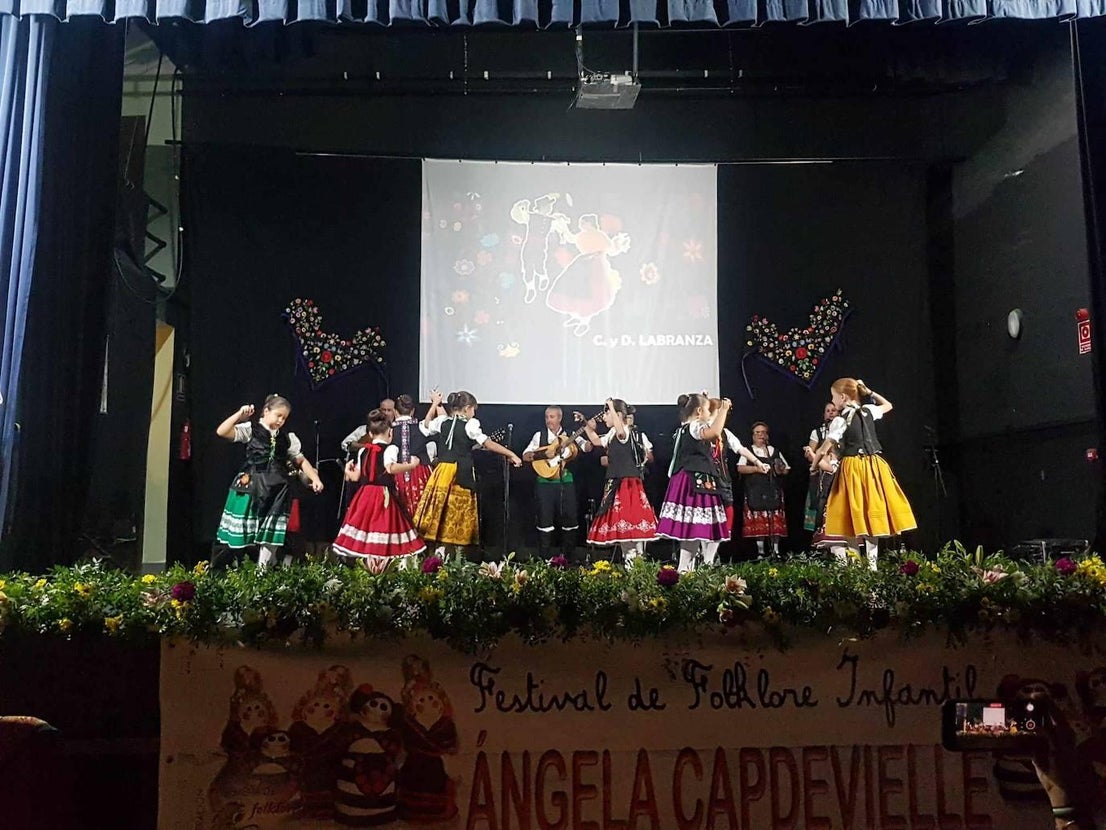 Arroyo acogió la XXII edición del Festival Folklórico Infantil Ángela Capdevielle
