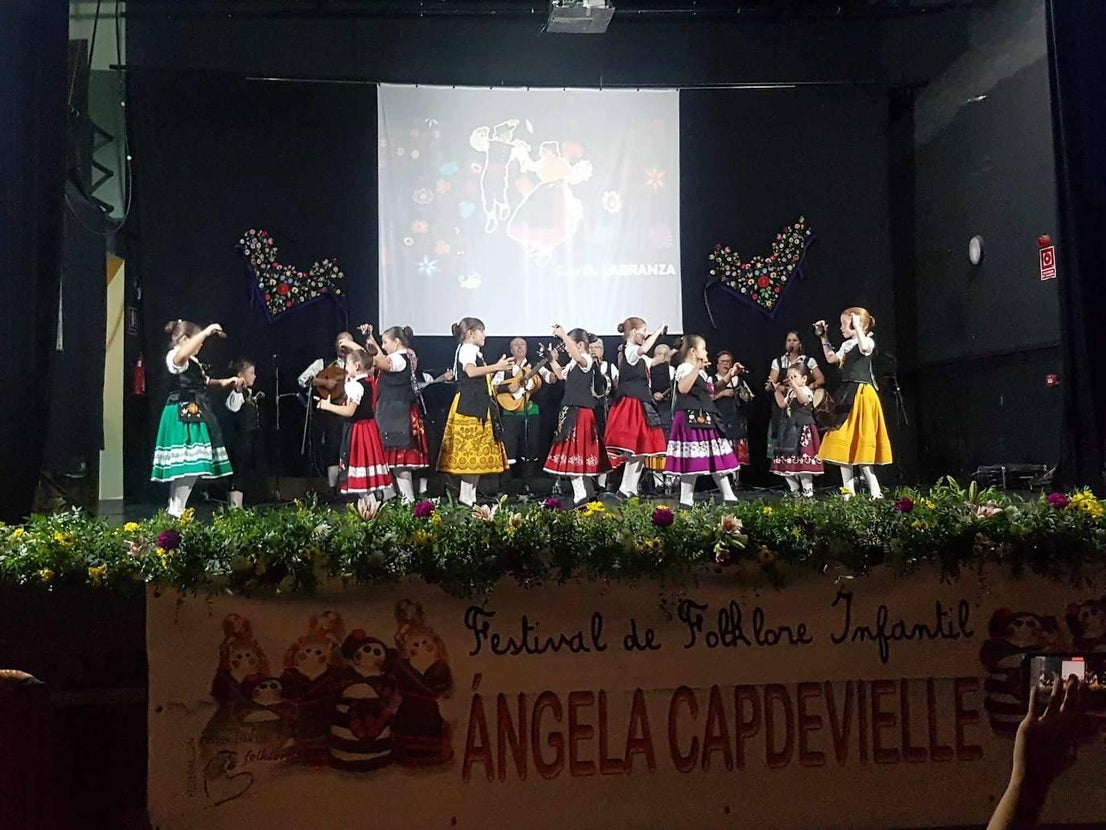 Arroyo acogió la XXII edición del Festival Folklórico Infantil Ángela Capdevielle