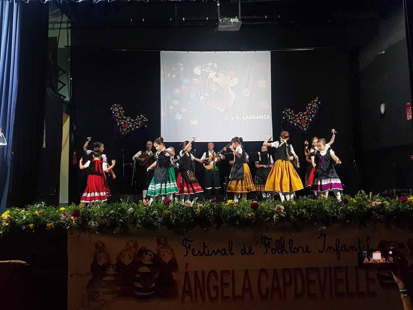 Arroyo acogió la XXII edición del Festival Folklórico Infantil Ángela Capdevielle