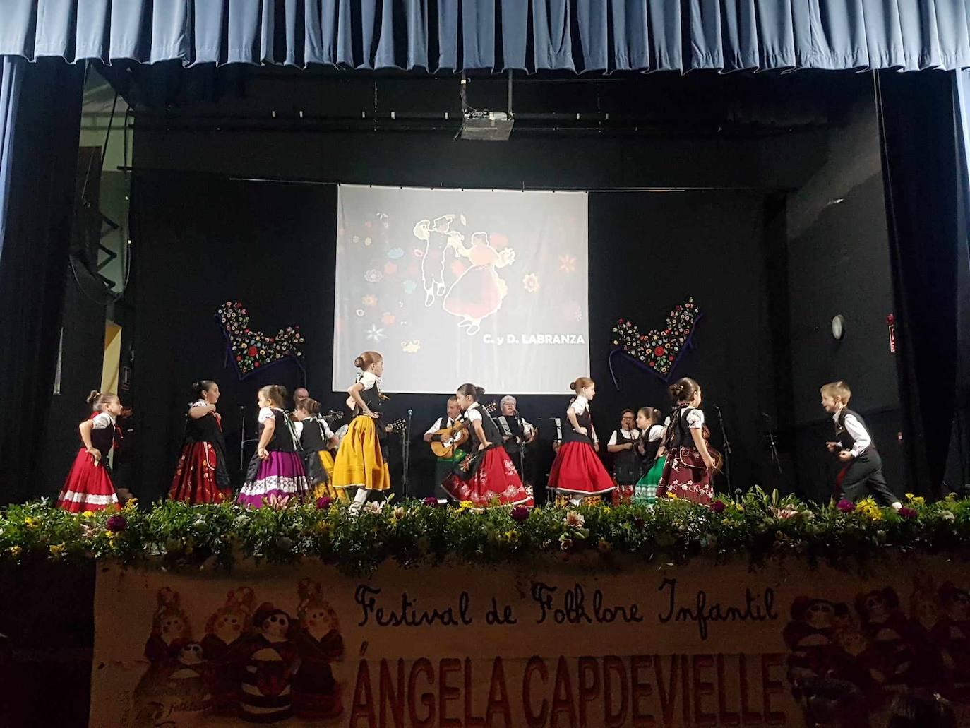 Arroyo acogió la XXII edición del Festival Folklórico Infantil Ángela Capdevielle