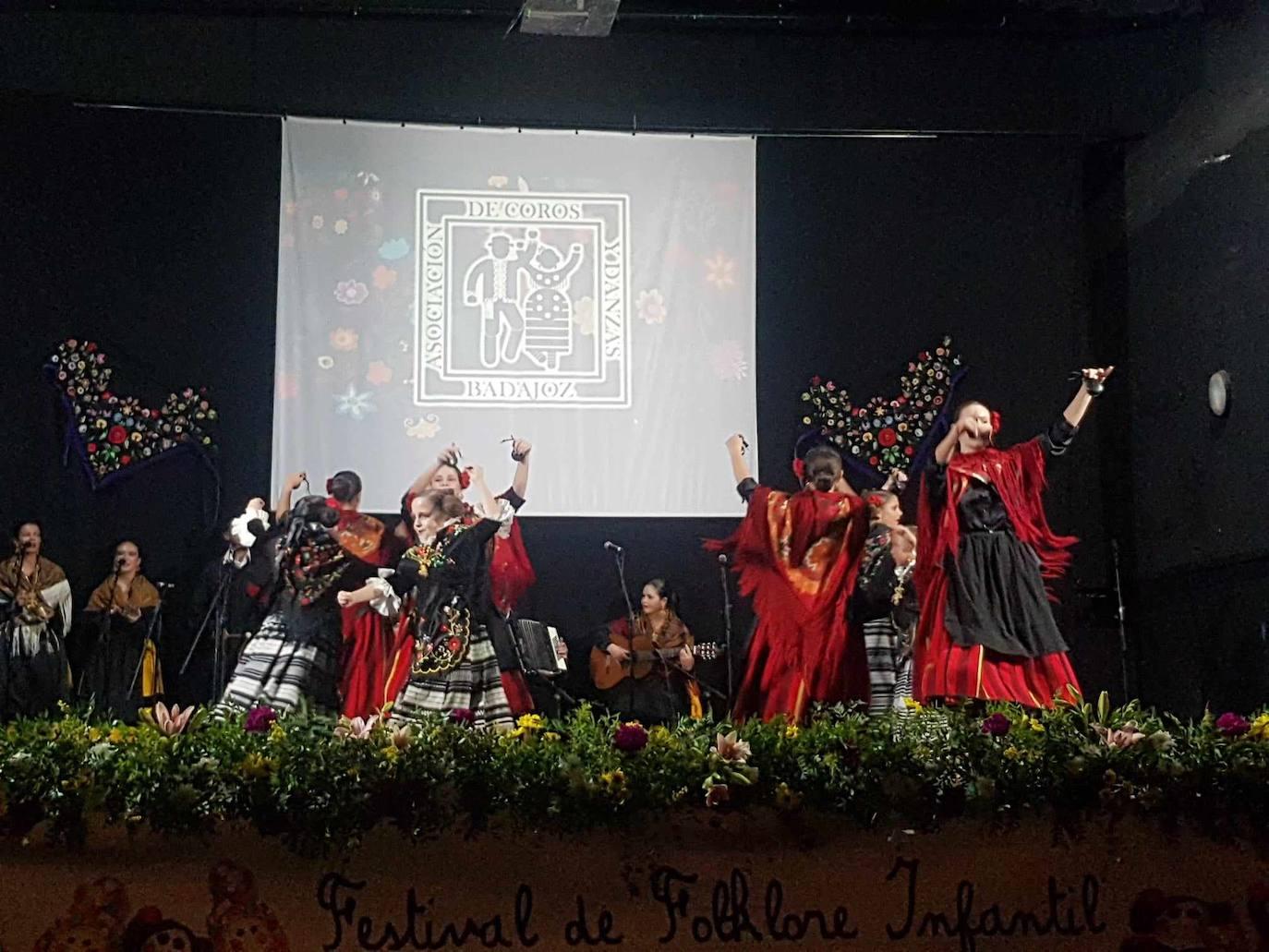 Arroyo acogió la XXII edición del Festival Folklórico Infantil Ángela Capdevielle