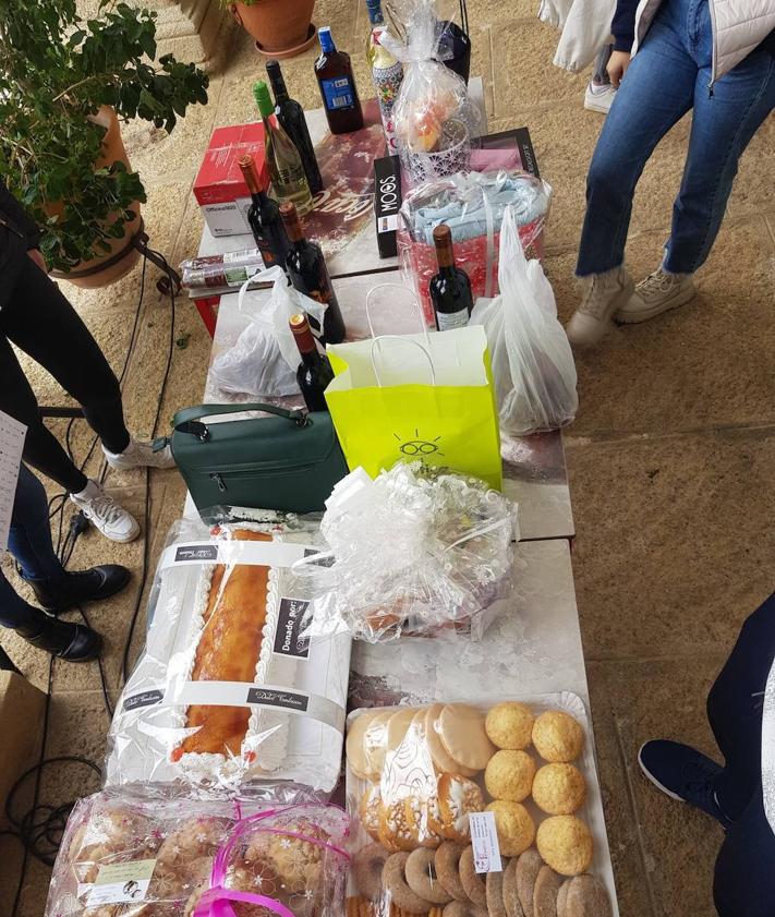 Imagen secundaria 2 - Los arroyanos acompañaron un año más a San Pedrino