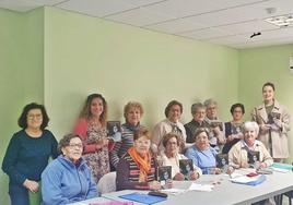 El Club de Lectura Fácil del Taller de Memoria comienza con la lectura de 'El diario de Ana Frank'