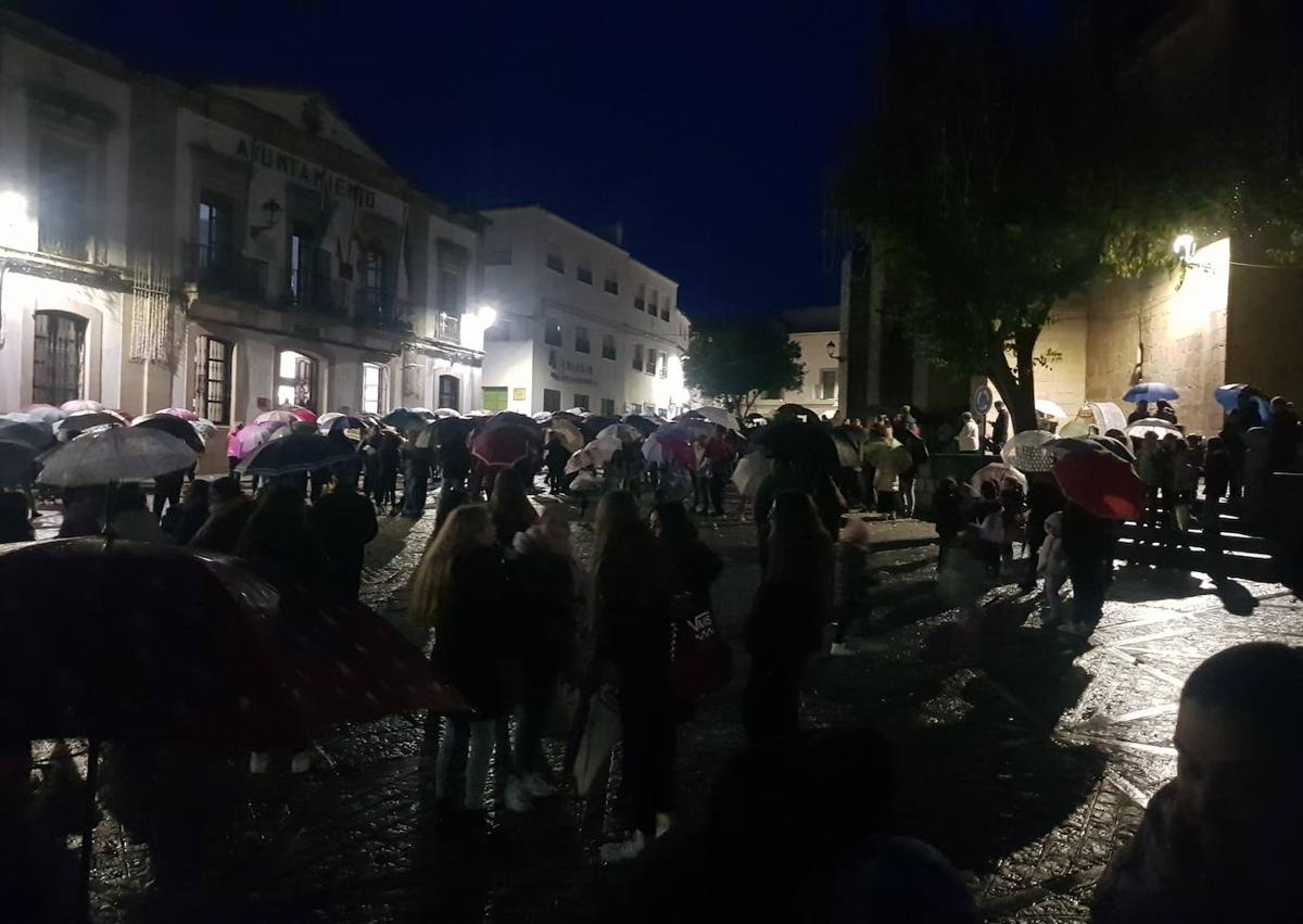 Imagen secundaria 1 - Arroyo se ilumina de Navidad