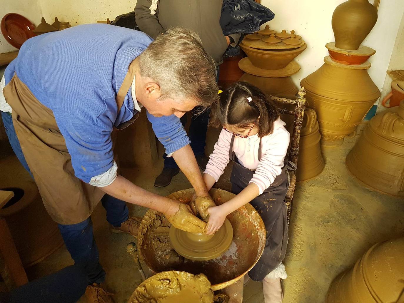 Imagen secundaria 1 - Arroyo de la Luz disfrutó de sus Coles con Buche