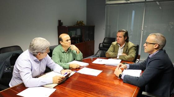 El alcalde arroyano se reúne con el director general de Infraestructuras Rurales, Patrimonio y Tauromaquia