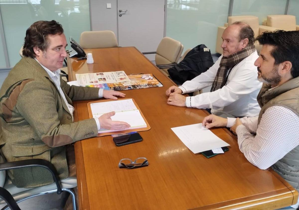 Imagen principal - Reunión en Mérida.