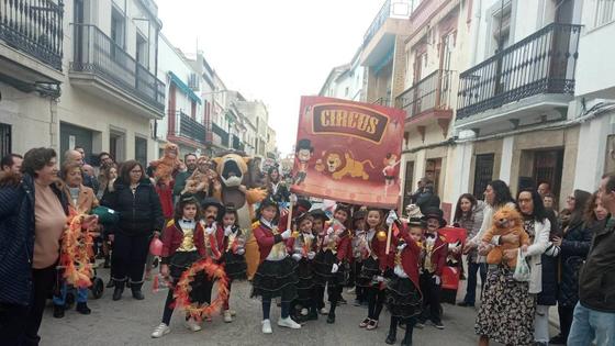 La lluvia obliga a cambiar de fecha el desfile de Carnaval Infantil