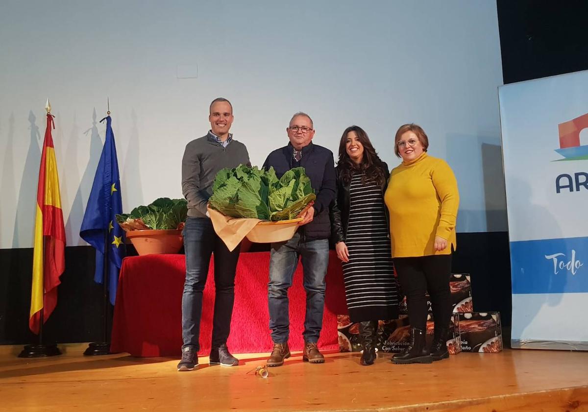 Imagen principal - Entregados los premios del IX Concurso Fotográfico de las Coles con Buche
