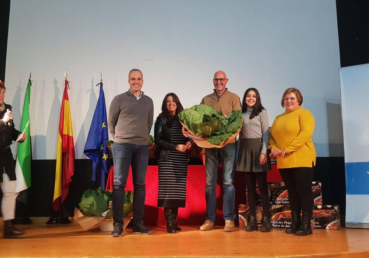 Imagen principal - Entregados los premios del IX Concurso Fotográfico de las Coles con Buche