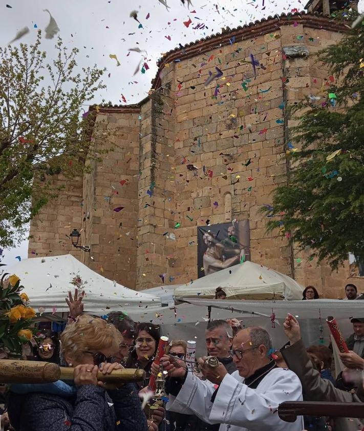 Imagen secundaria 2 - La Semana Santa finalizó con &#039;El Encuentro&#039;